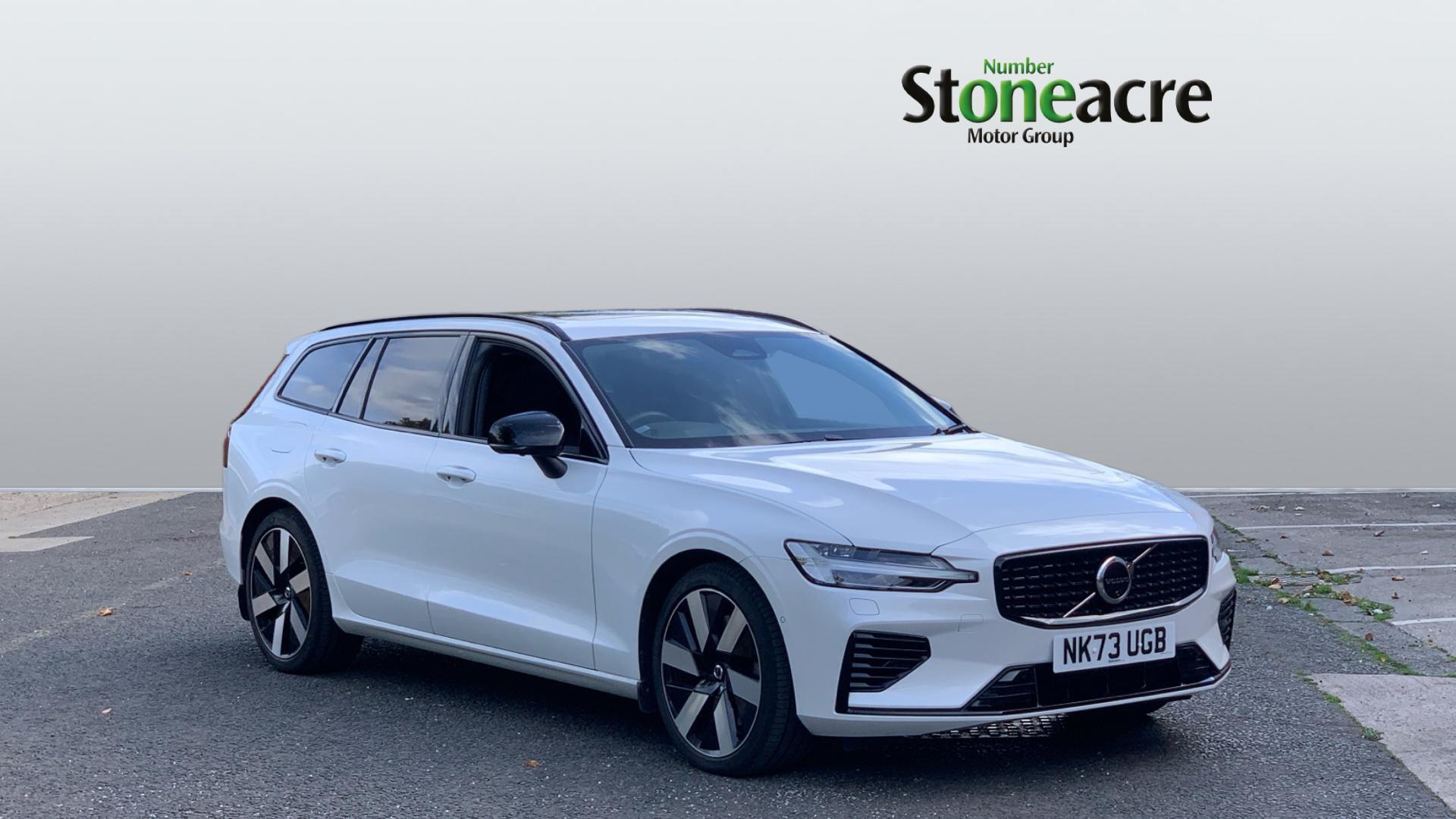 Main listing image - Volvo V60