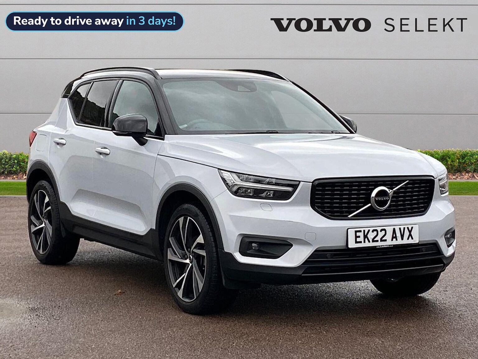 Main listing image - Volvo XC40