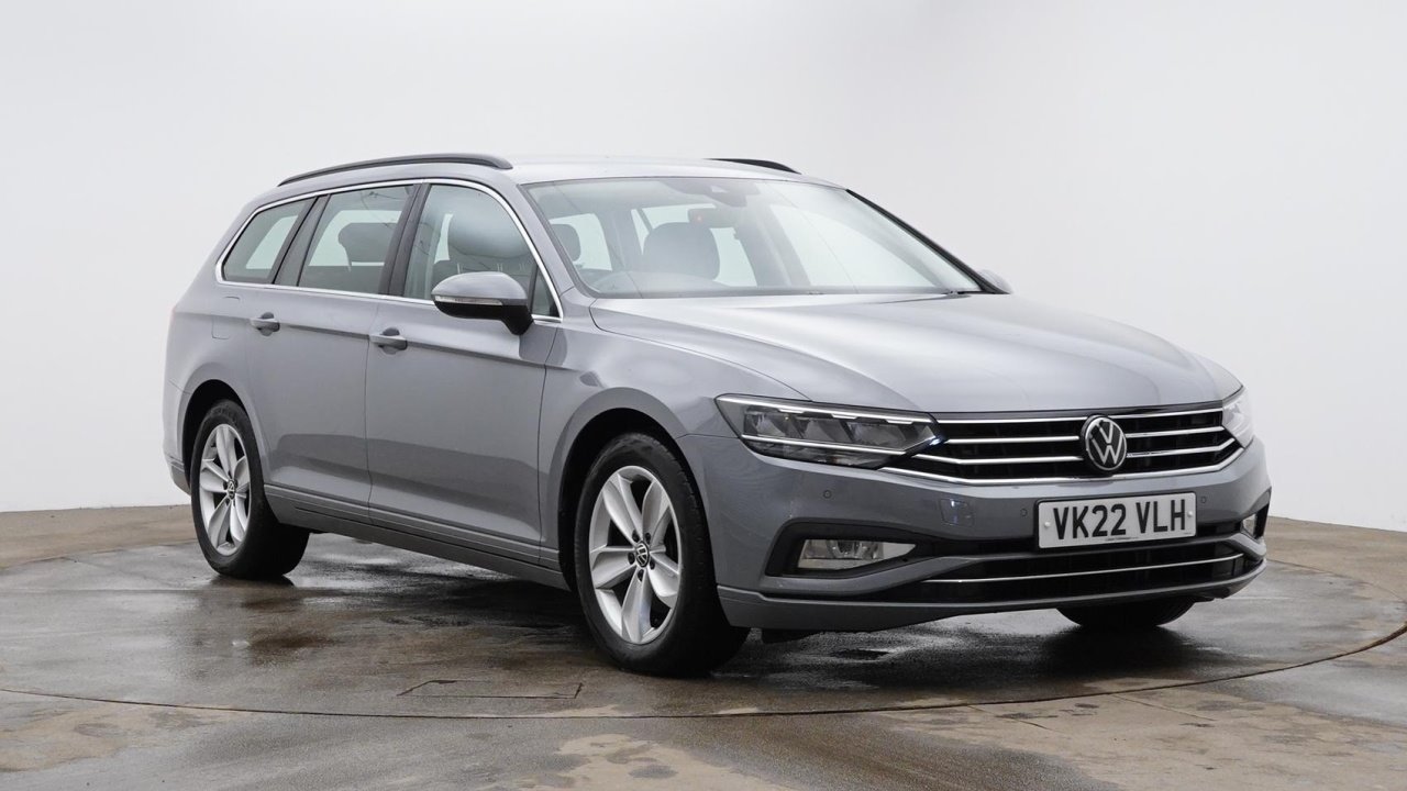 Main listing image - Volkswagen Passat Estate