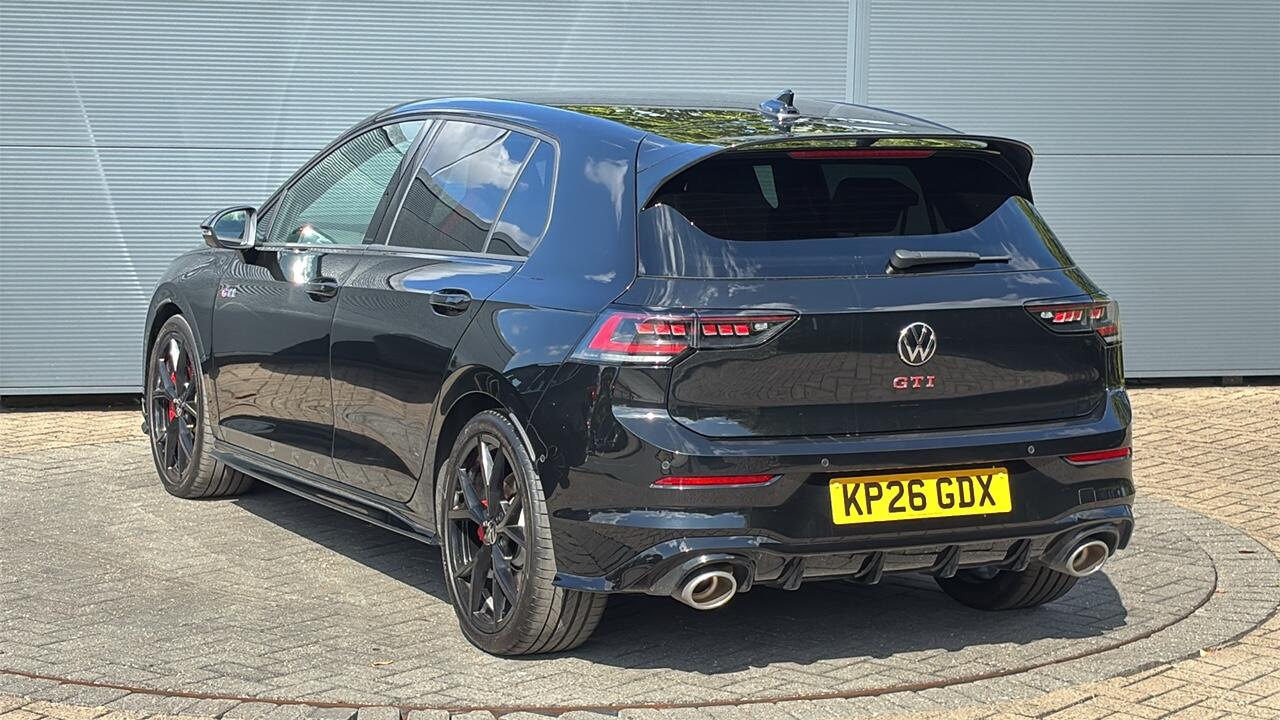 Main listing image - Volkswagen Golf