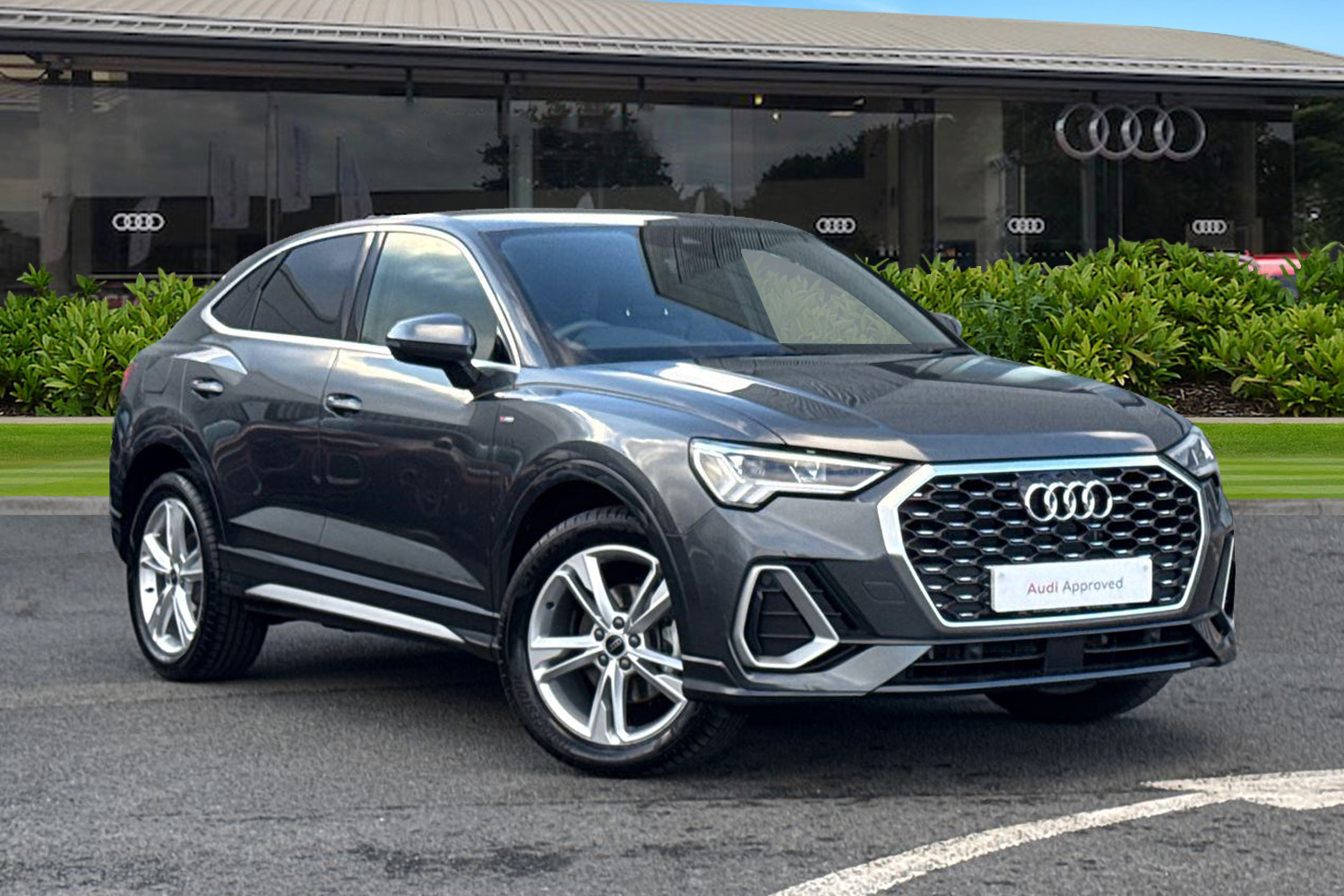 Main listing image - Audi Q3