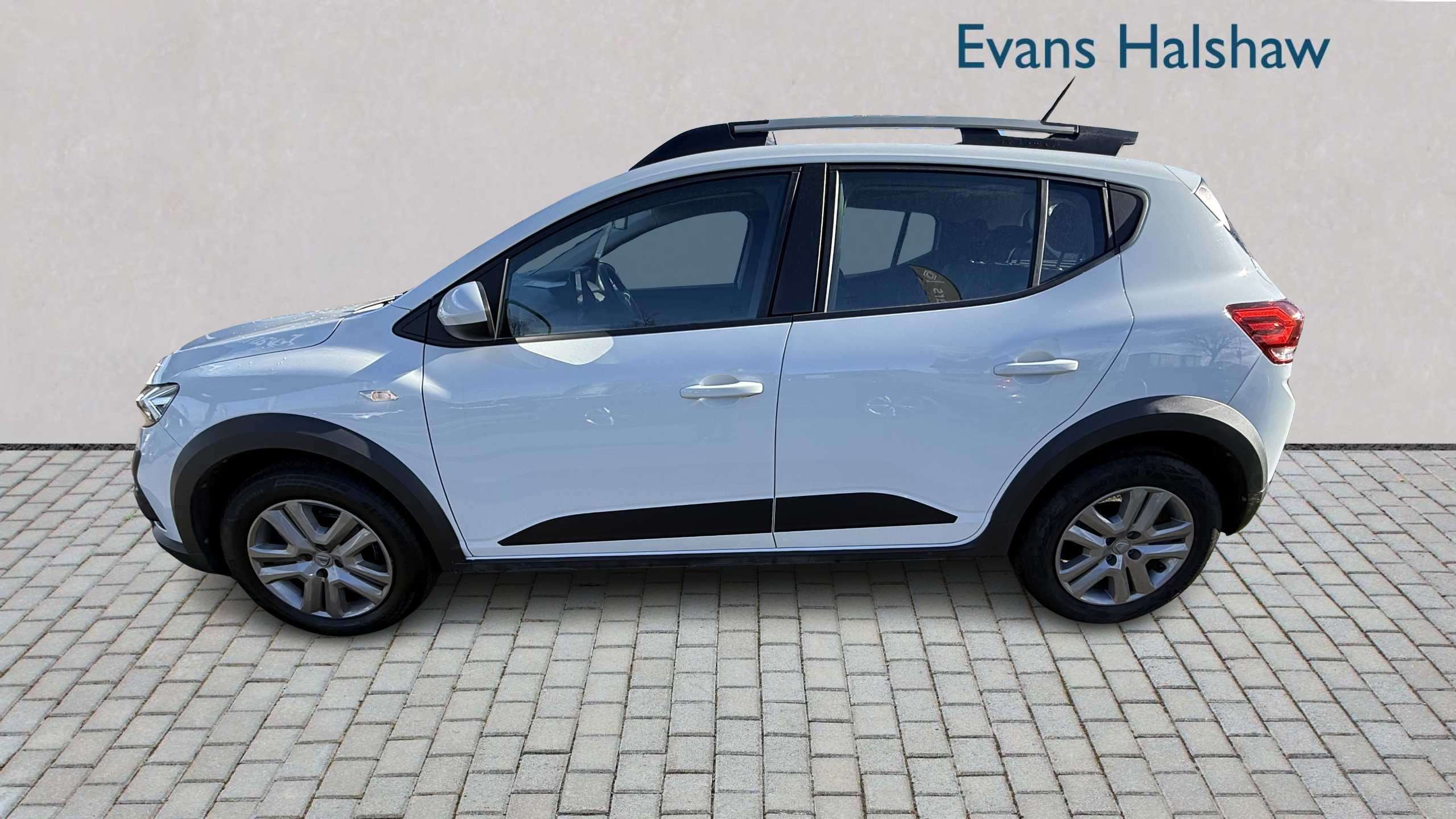 Main listing image - Dacia Sandero Stepway