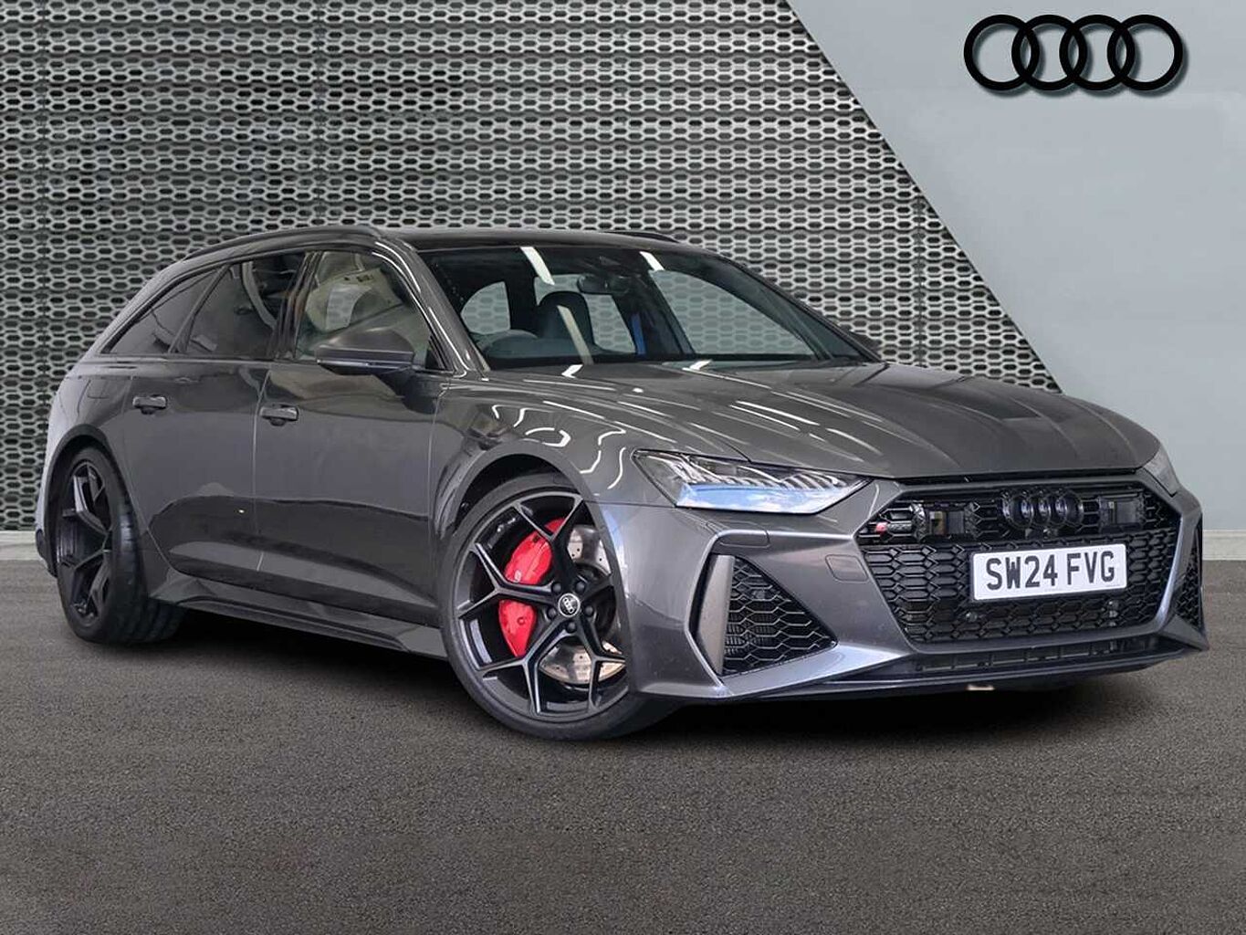 Main listing image - Audi RS6