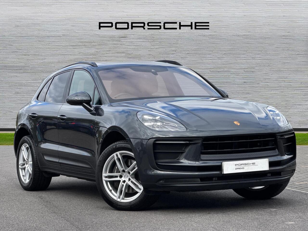 Main listing image - Porsche Macan