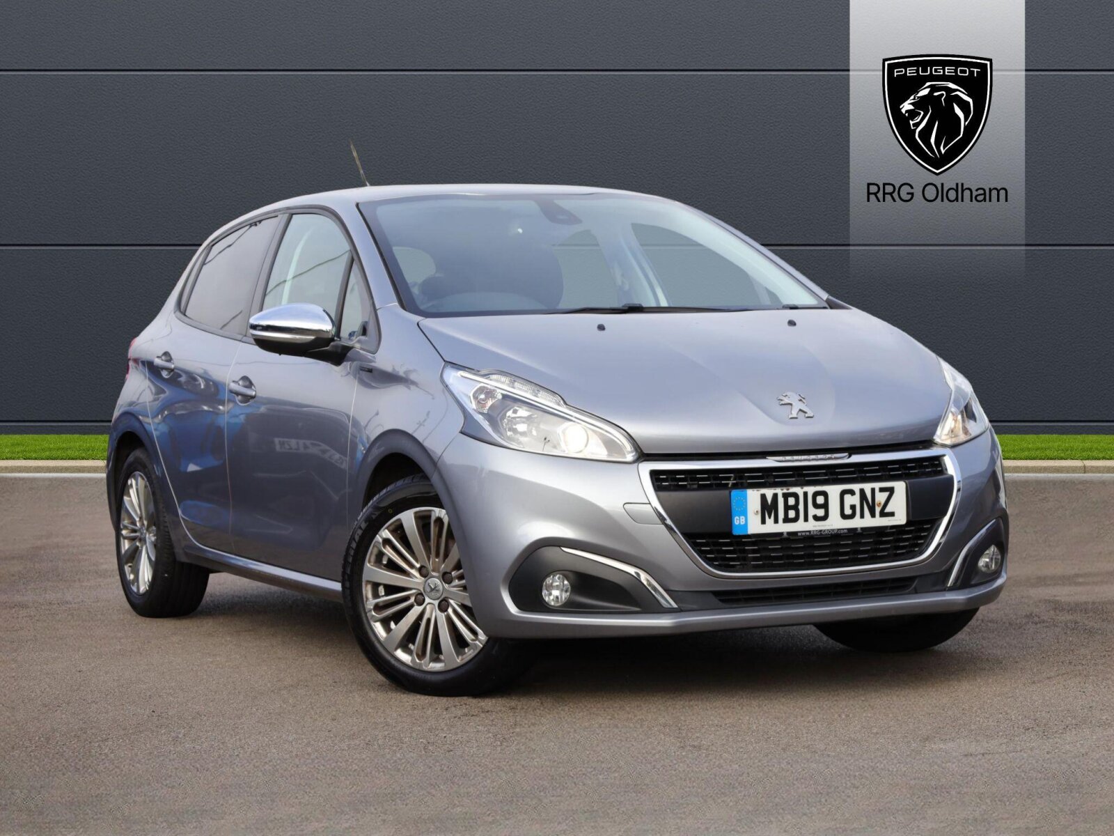 Main listing image - Peugeot 208