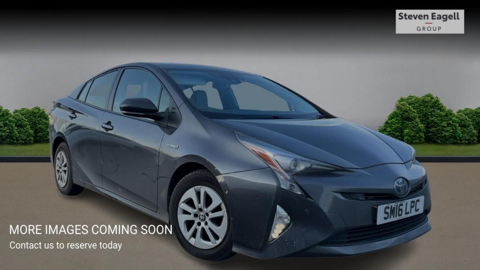 Main listing image - Toyota Prius