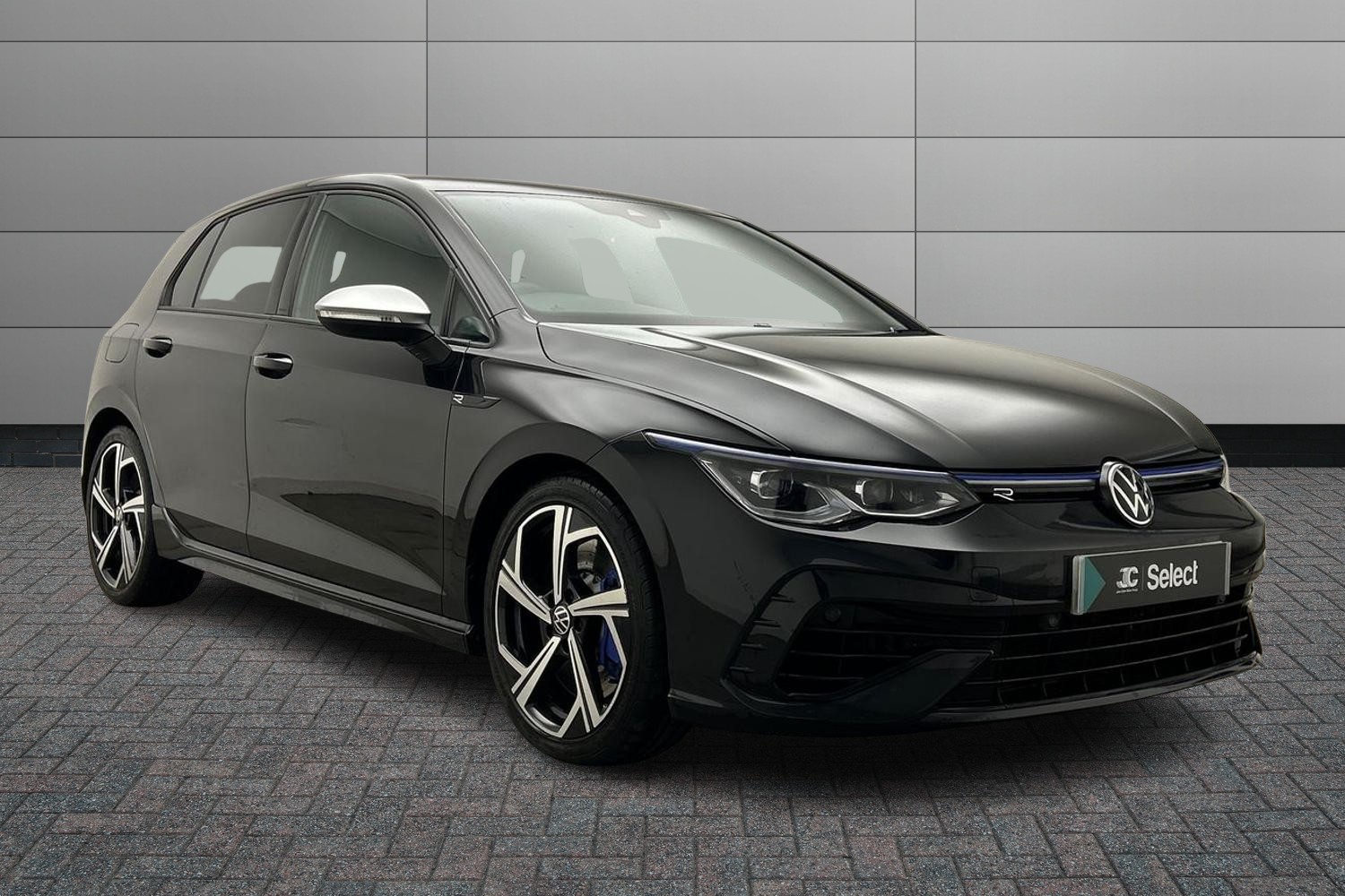 Main listing image - Volkswagen Golf R