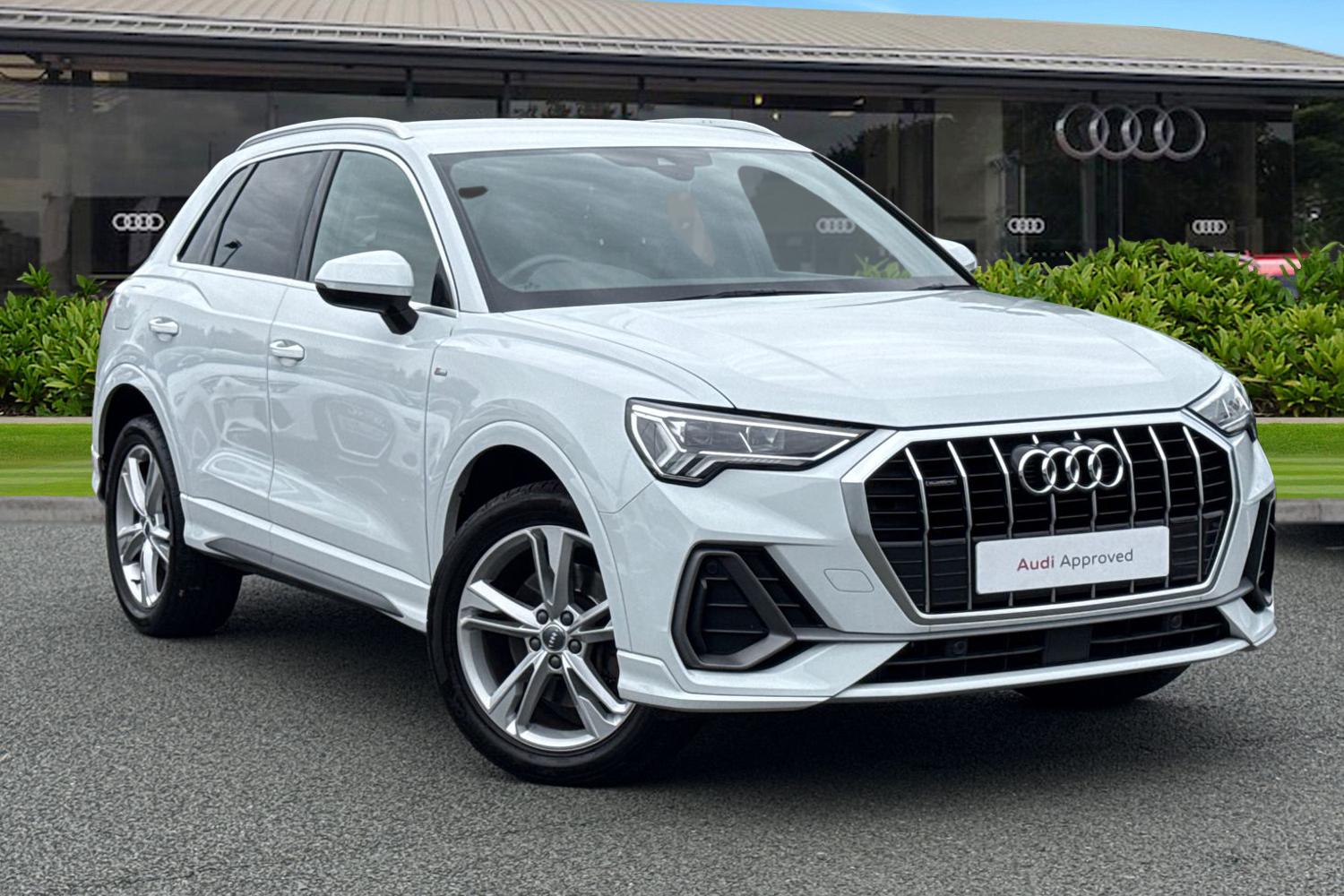 Main listing image - Audi Q3