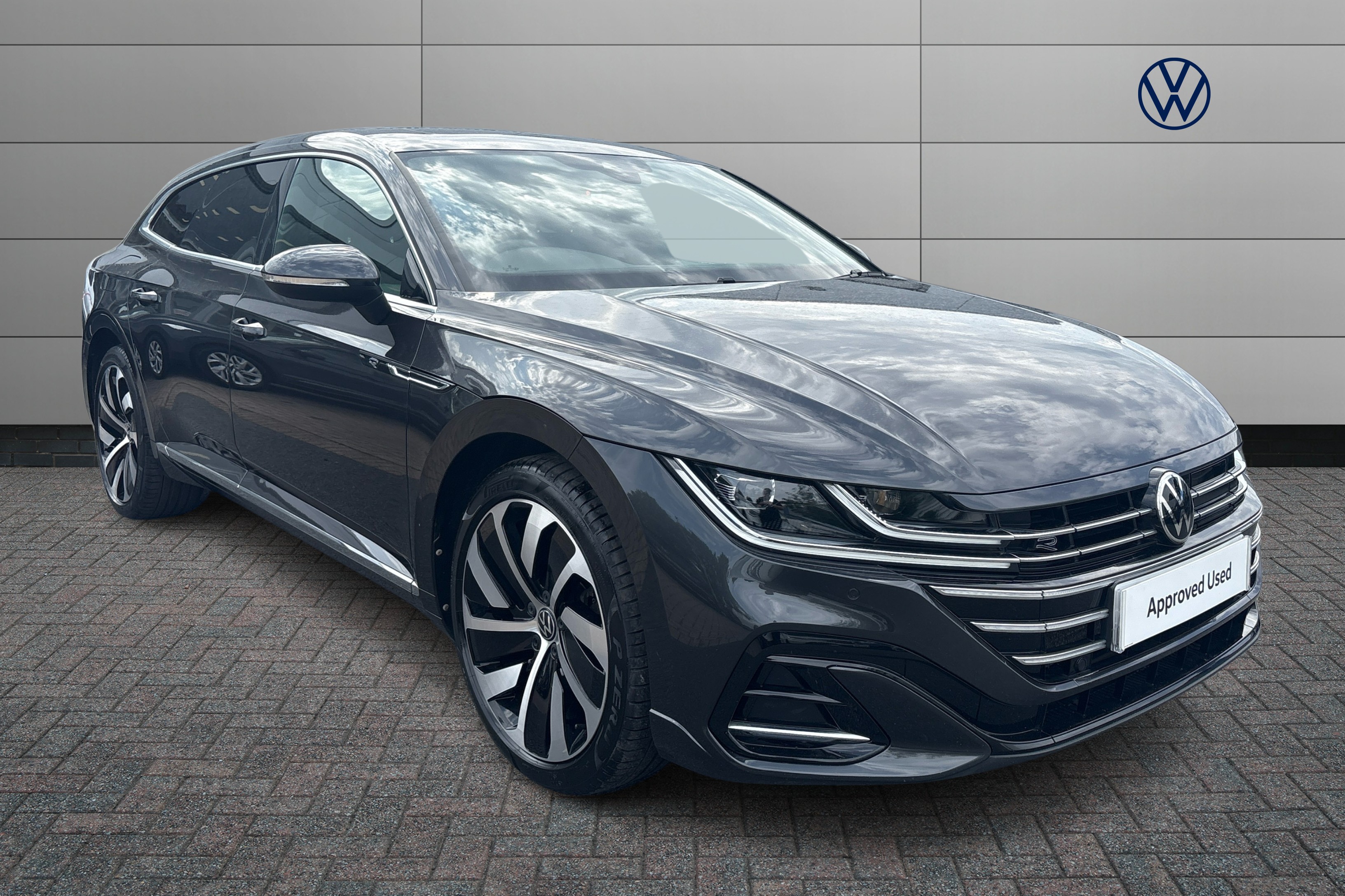 Main listing image - Volkswagen Arteon Shooting Brake
