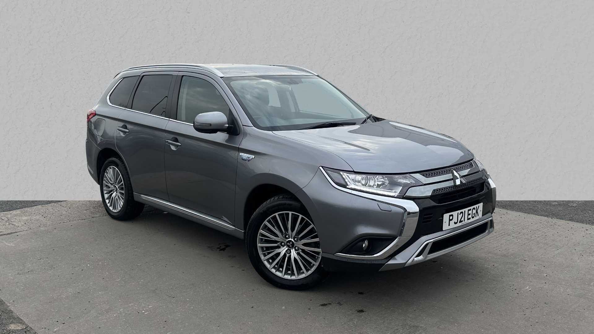 Main listing image - Mitsubishi Outlander