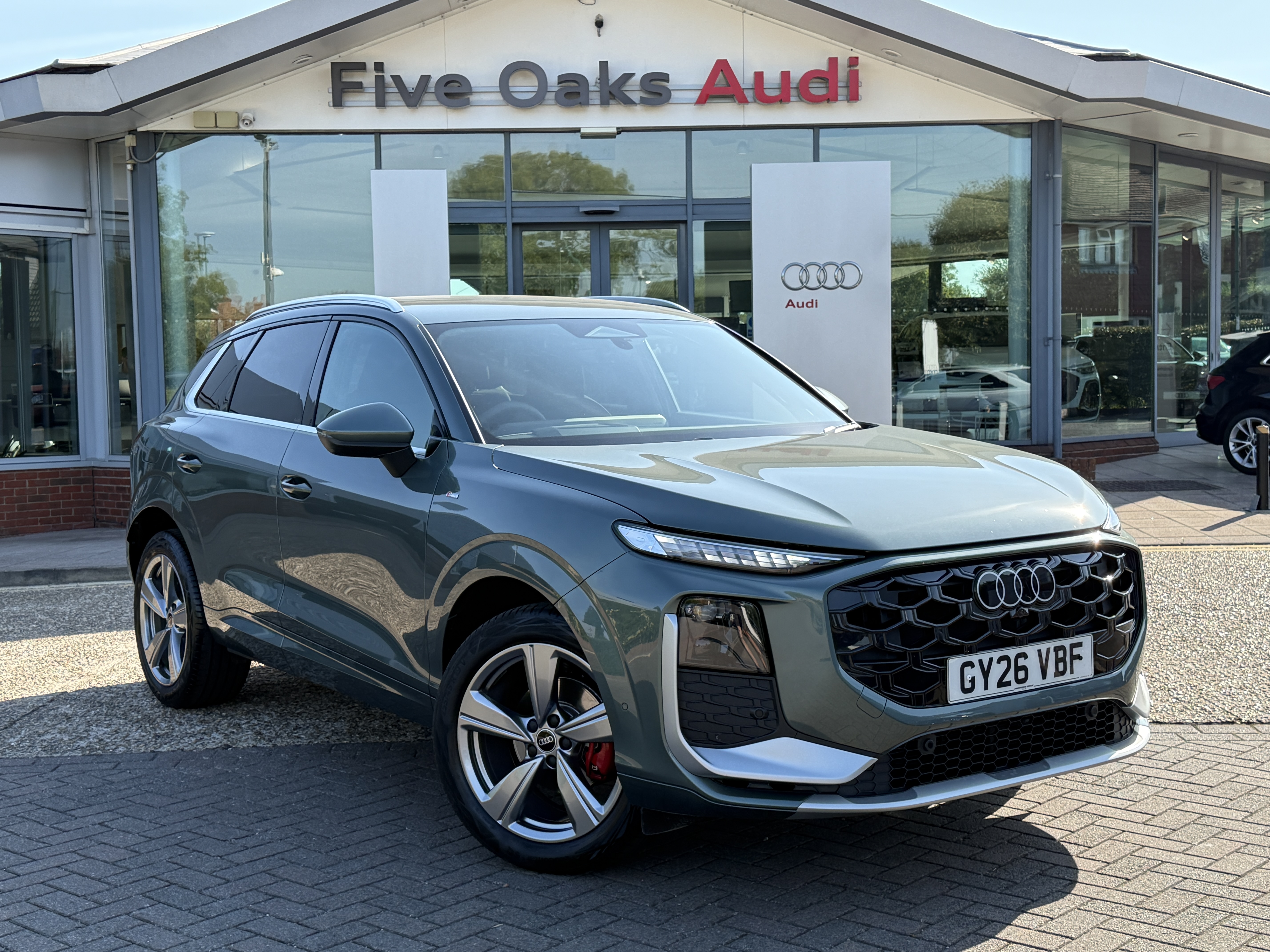 Main listing image - Audi Q3