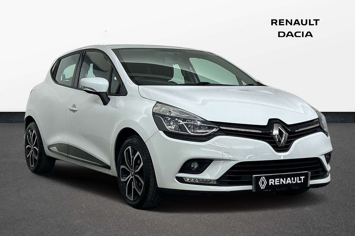 Main listing image - Renault Clio