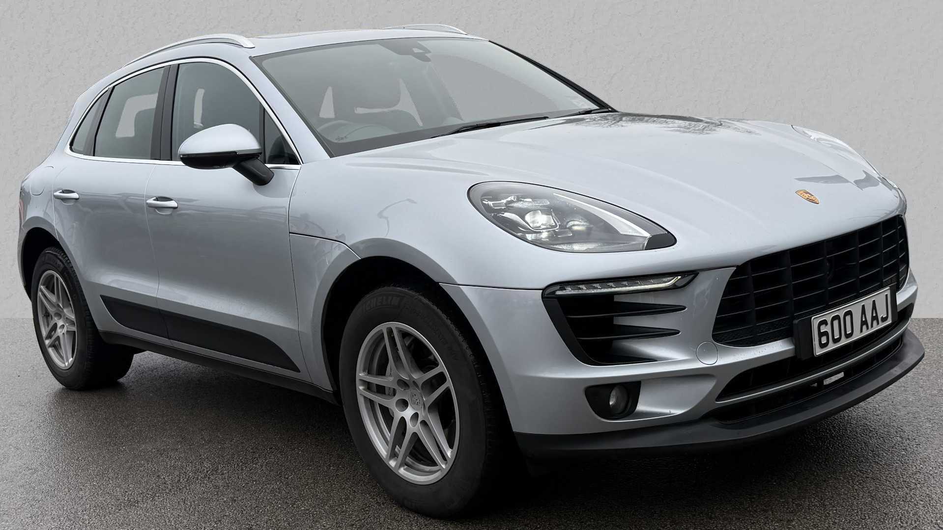 Main listing image - Porsche Macan