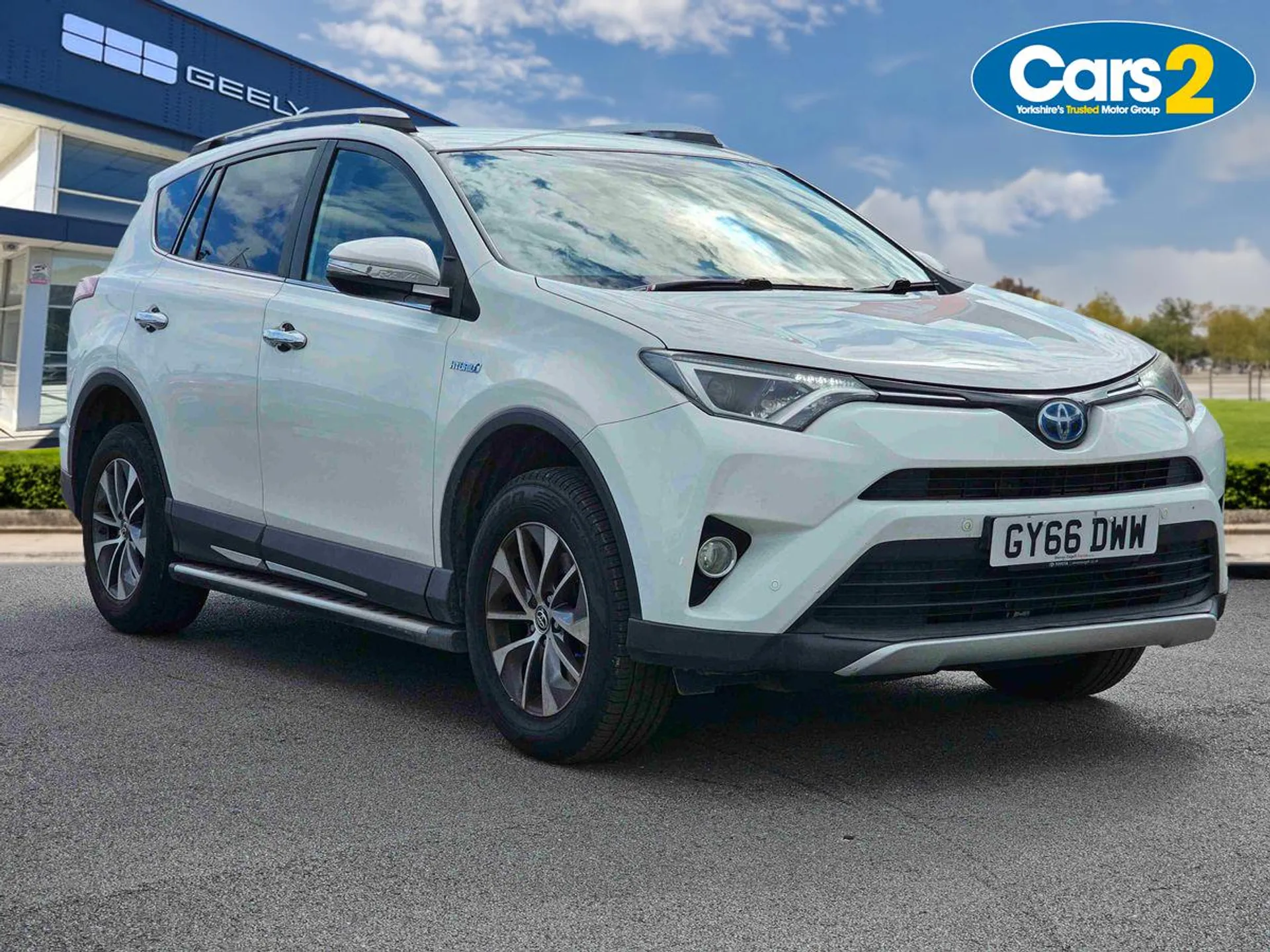 Main listing image - Toyota RAV4