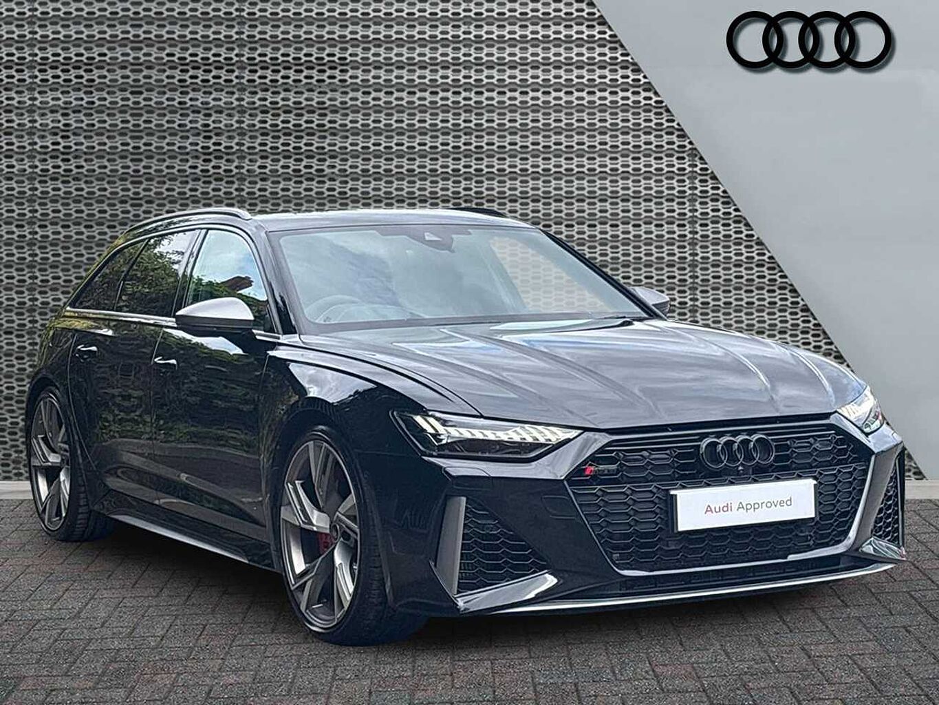 Main listing image - Audi RS6