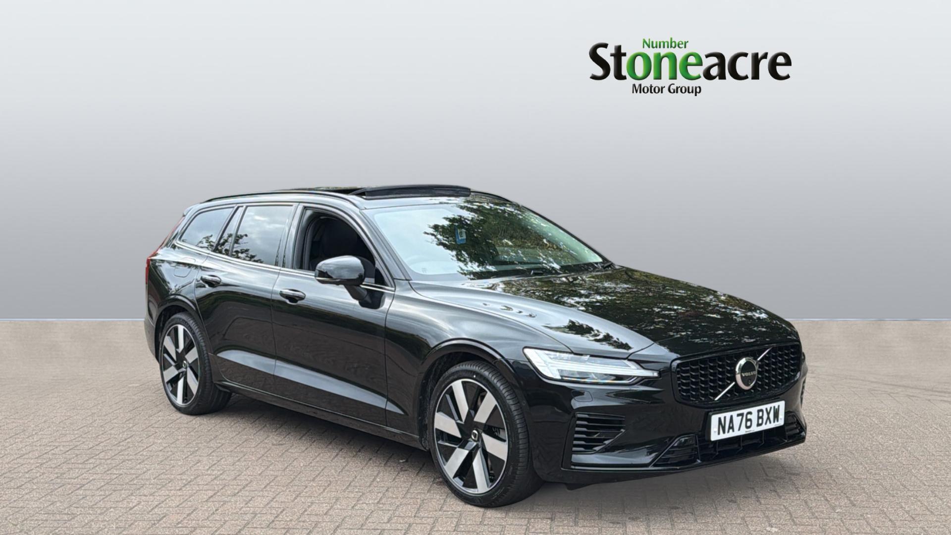 Main listing image - Volvo V60