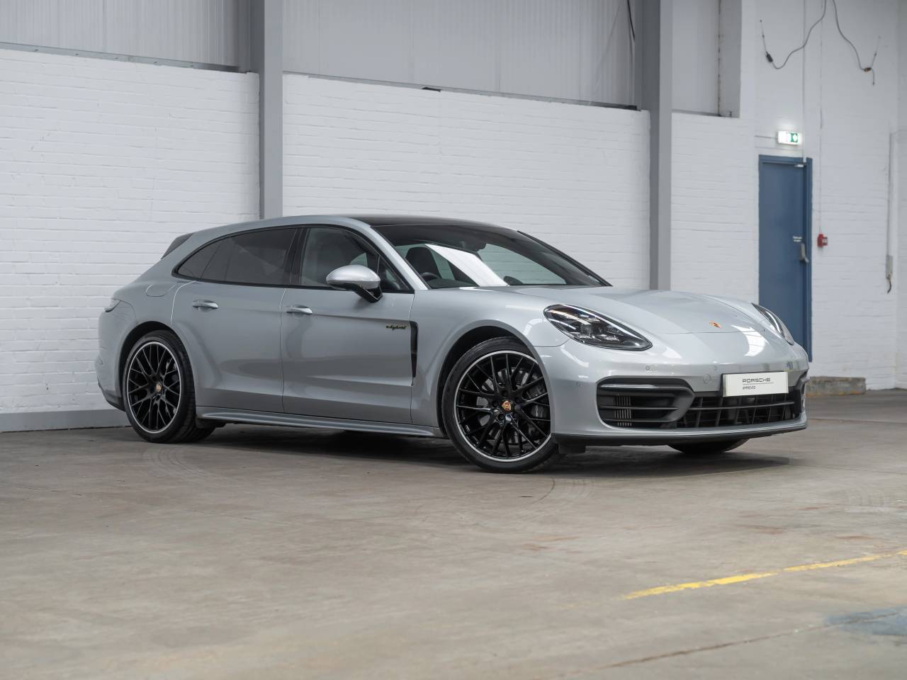 Main listing image - Porsche Panamera Sport Turismo