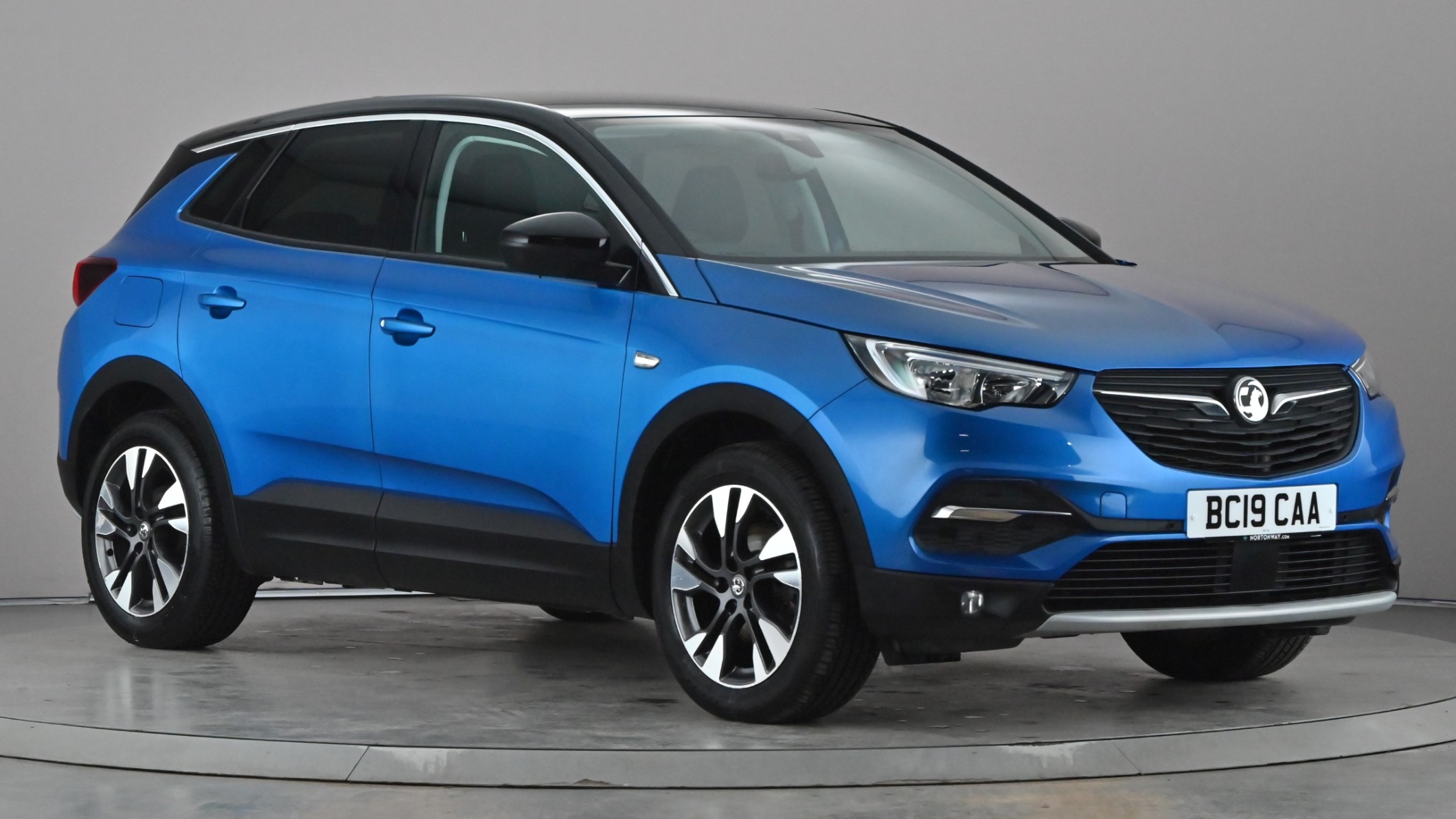 Main listing image - Vauxhall Grandland X