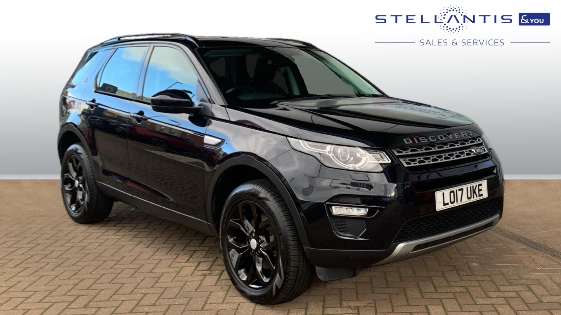 Main listing image - Land Rover Discovery Sport