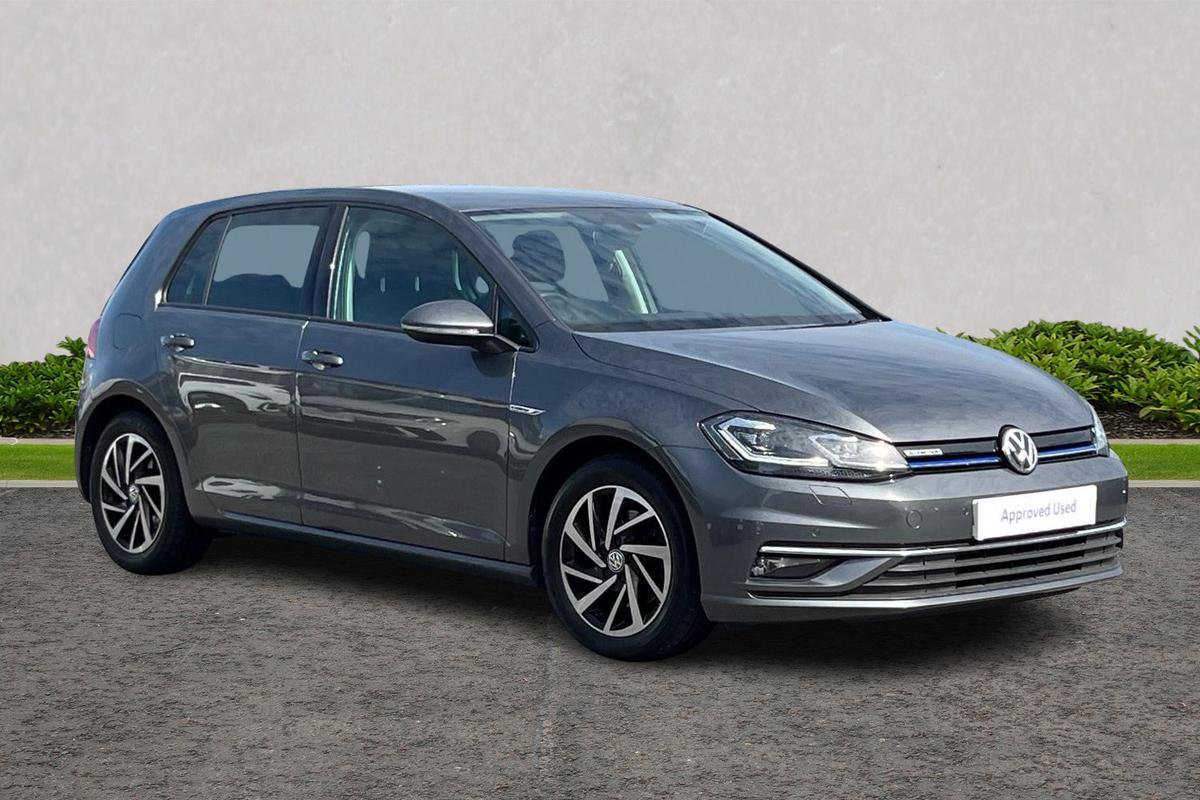 Main listing image - Volkswagen Golf