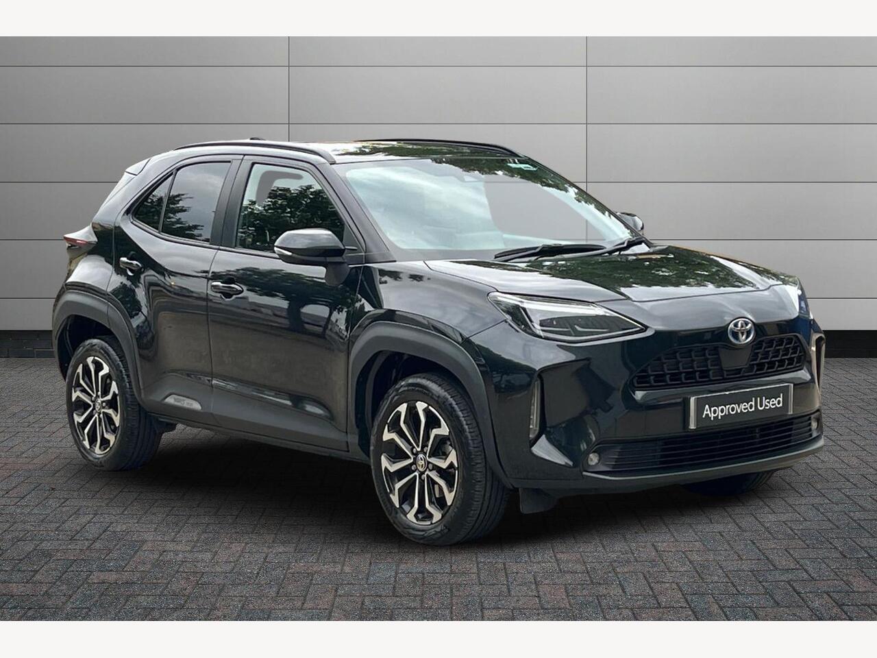 Main listing image - Toyota Yaris Cross