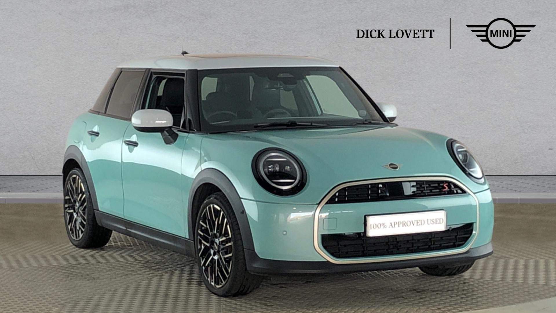 Main listing image - MINI Hatchback 5dr