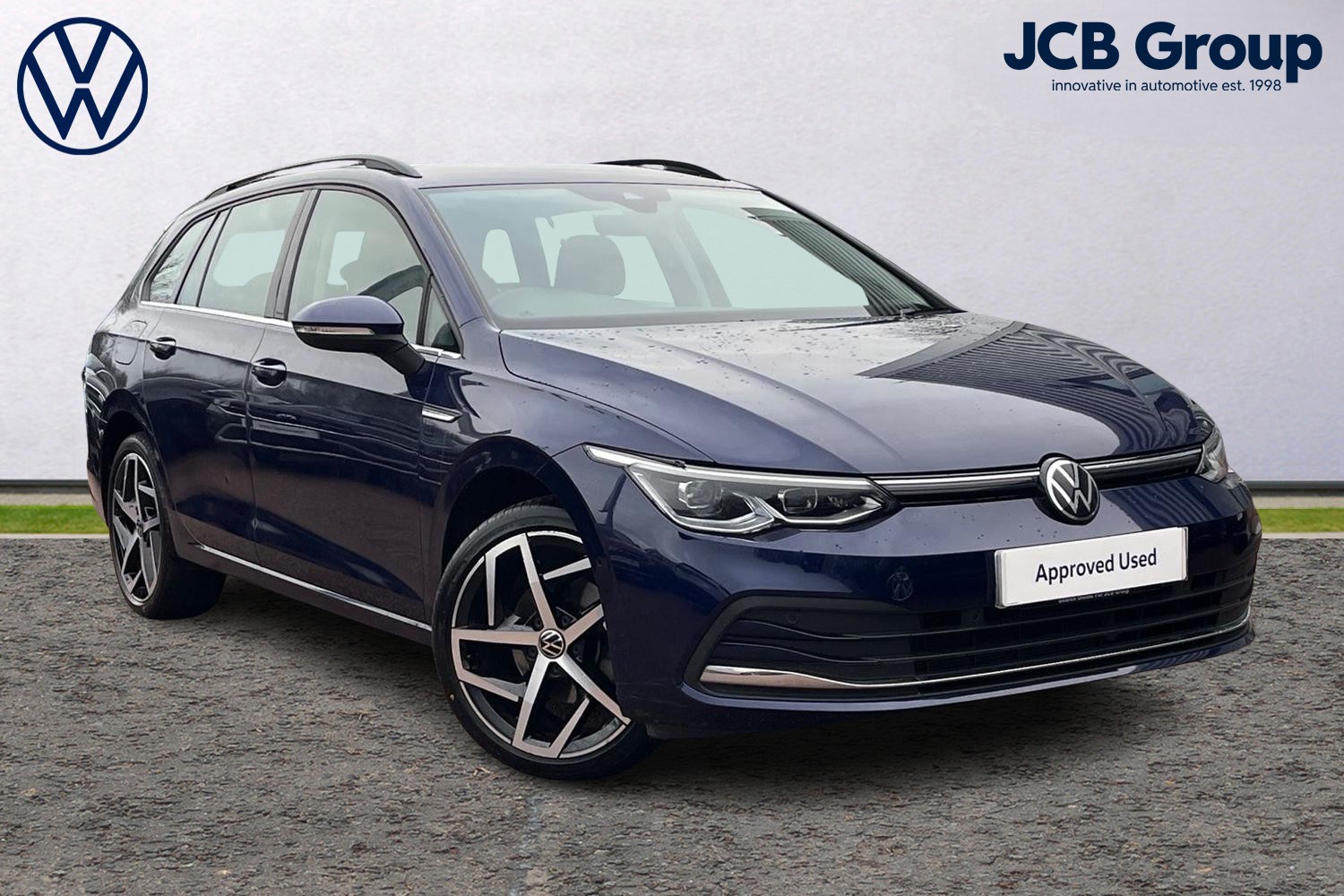 Main listing image - Volkswagen Golf Estate