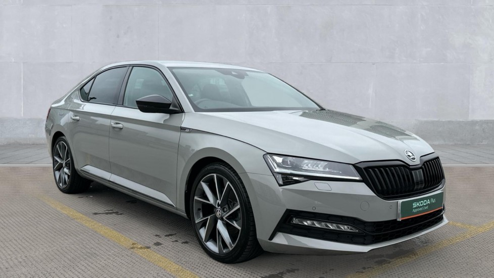 Main listing image - Skoda Superb