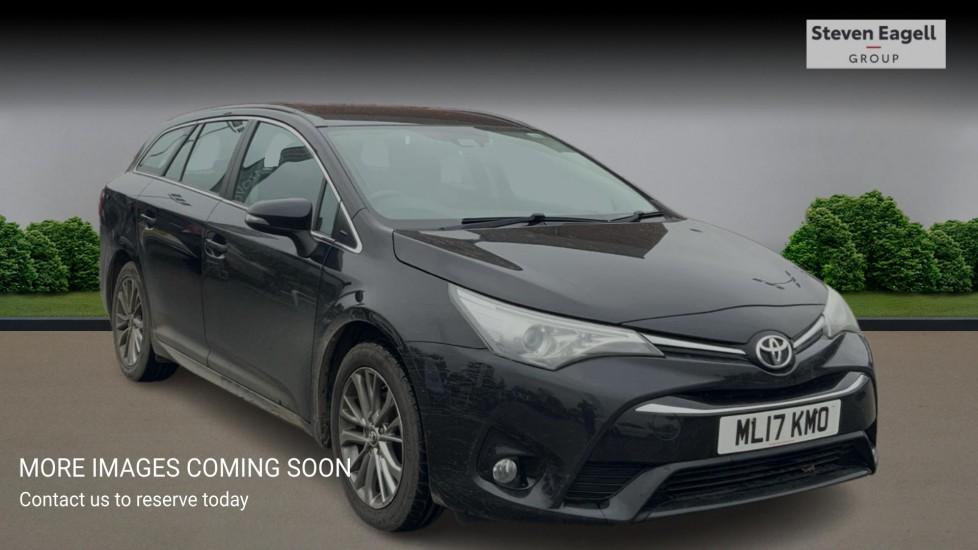 Main listing image - Toyota Avensis