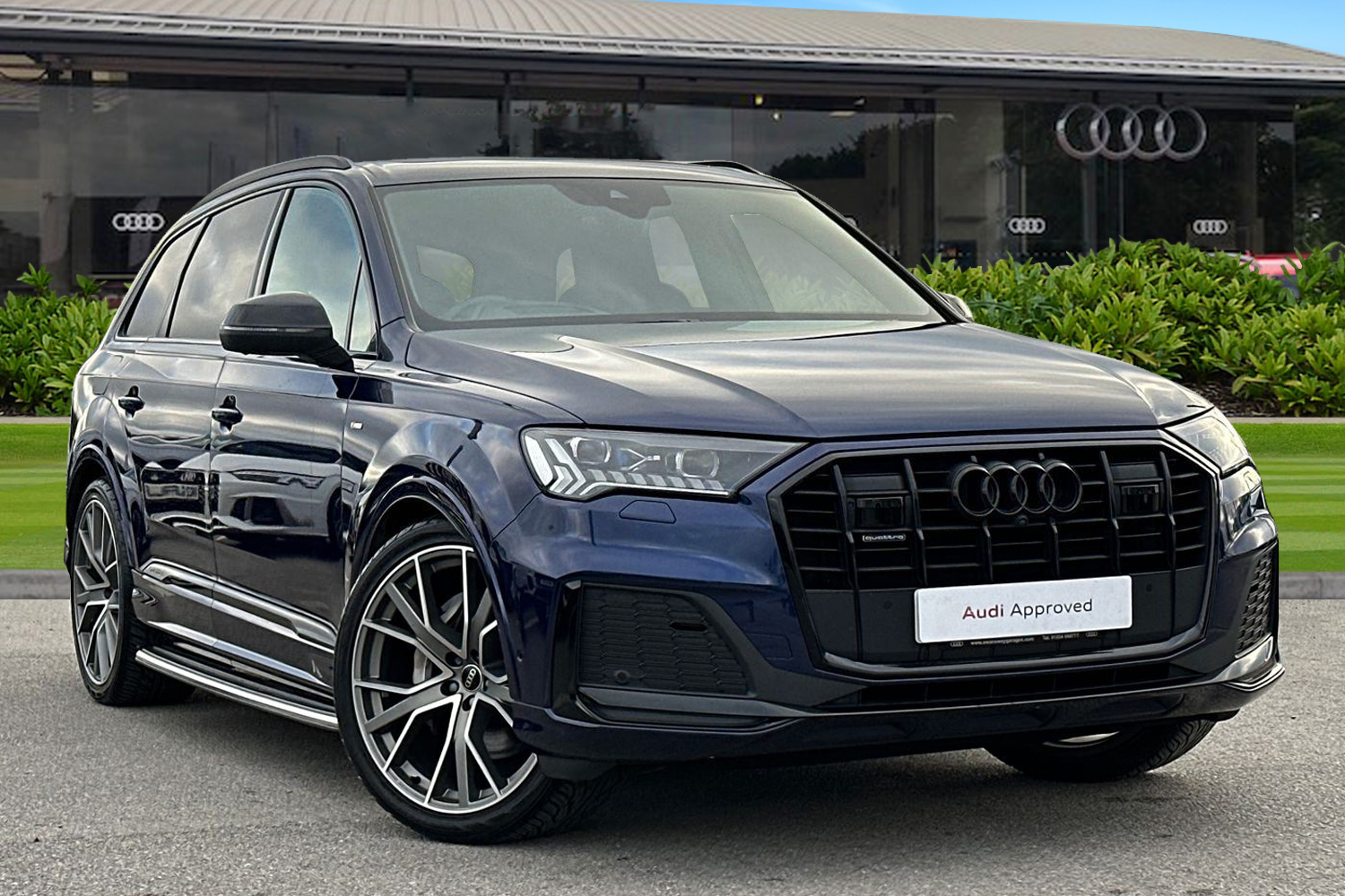 Main listing image - Audi Q7