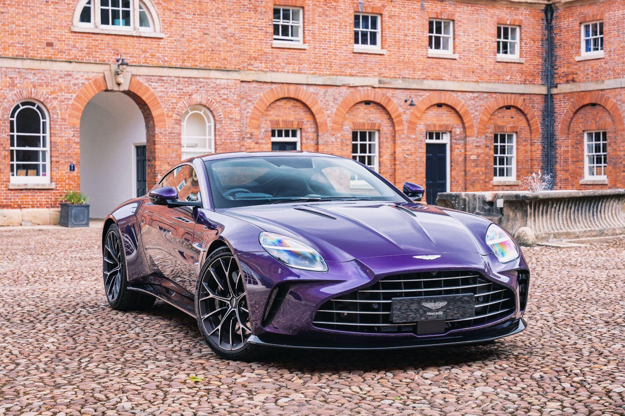 Main listing image - Aston Martin Vantage