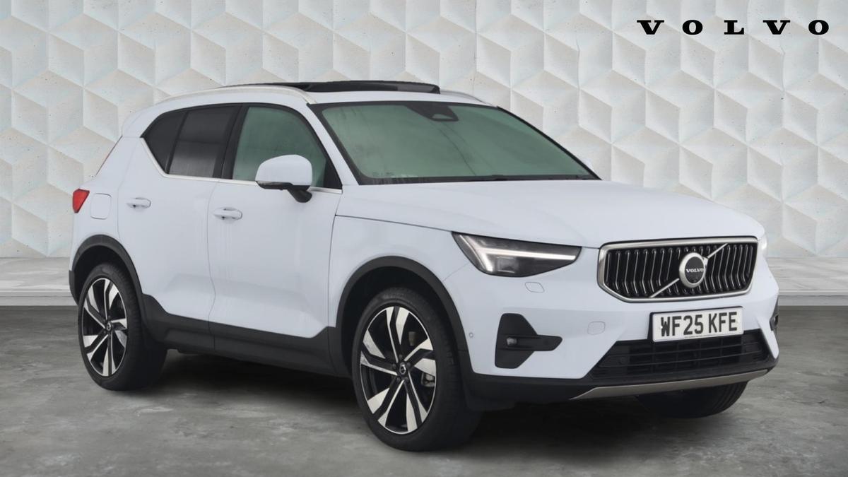 Main listing image - Volvo XC40