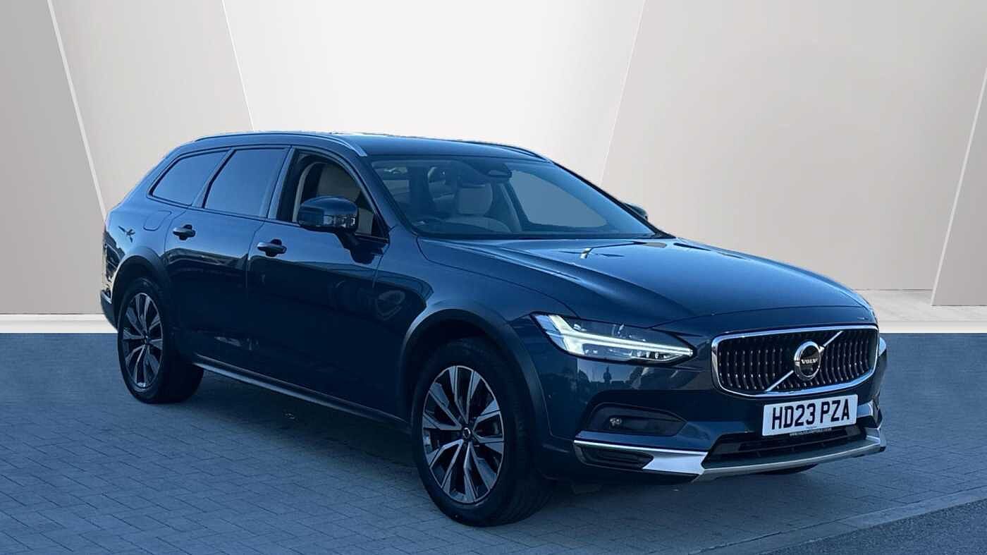 Main listing image - Volvo V90 Cross Country