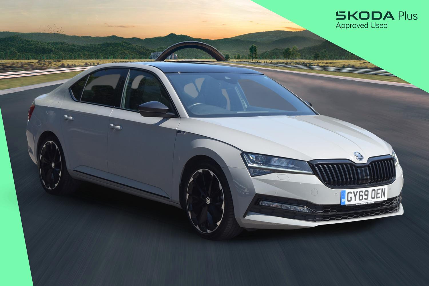 Main listing image - Skoda Superb