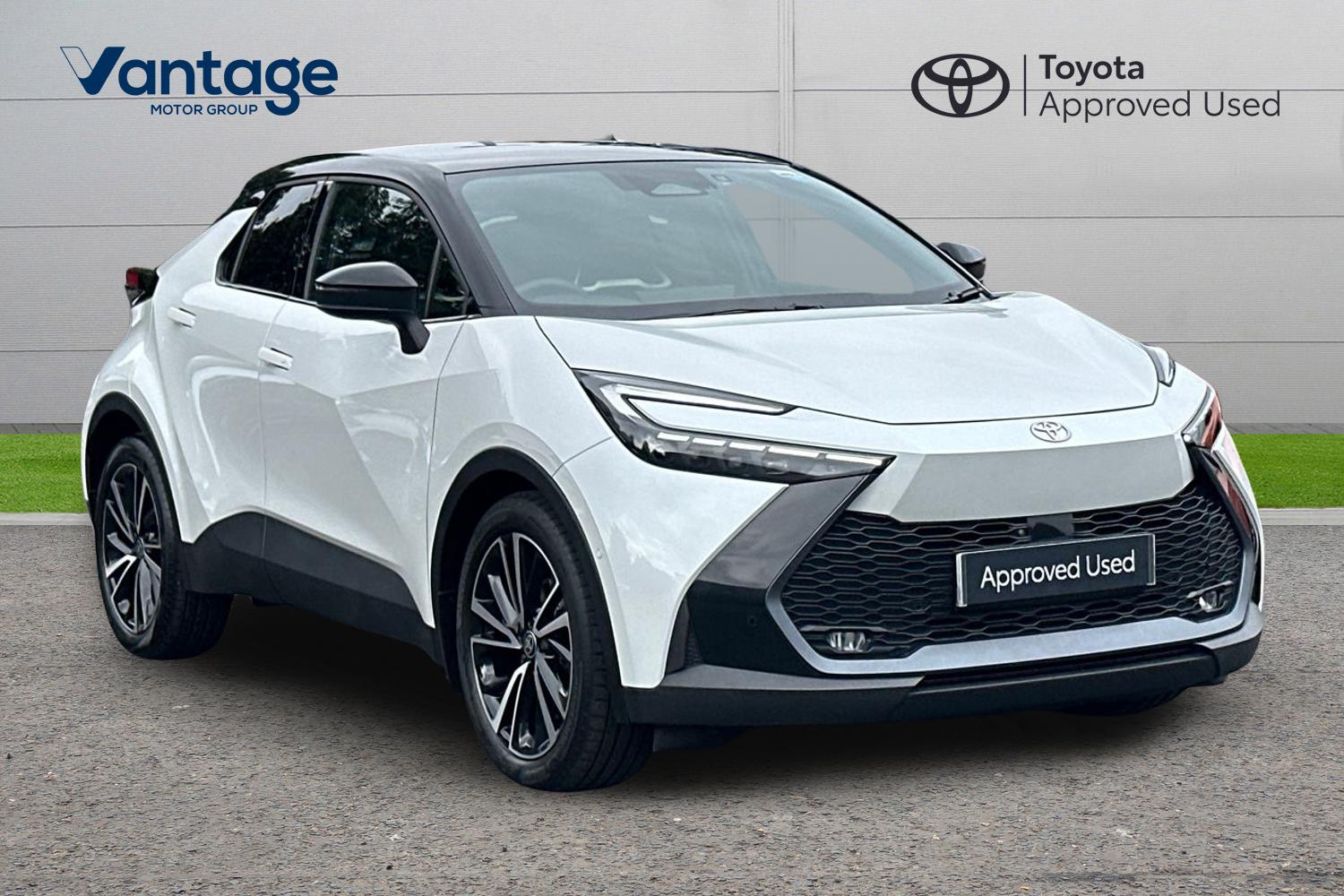 Main listing image - Toyota C-HR