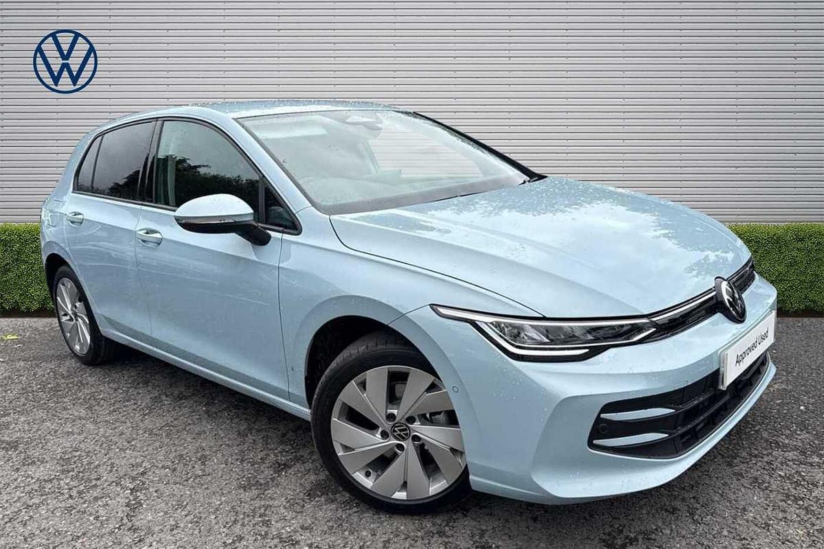 Main listing image - Volkswagen Golf