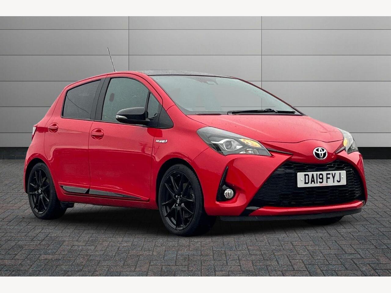 Main listing image - Toyota Yaris