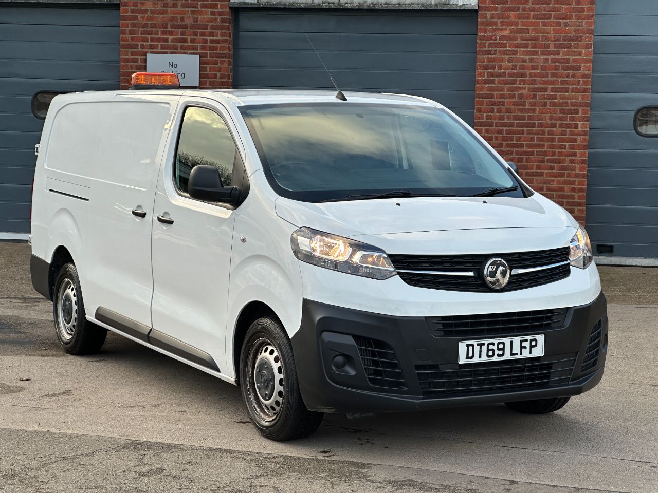 Main listing image - Vauxhall Vivaro