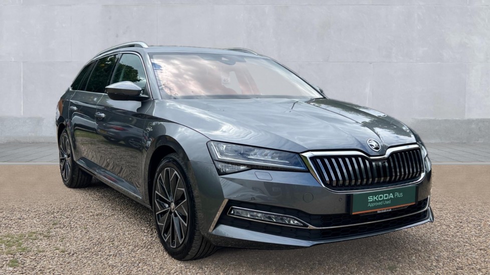 Main listing image - Skoda Superb Estate