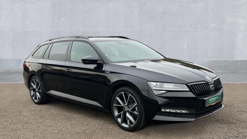 Main listing image - Skoda Superb Estate