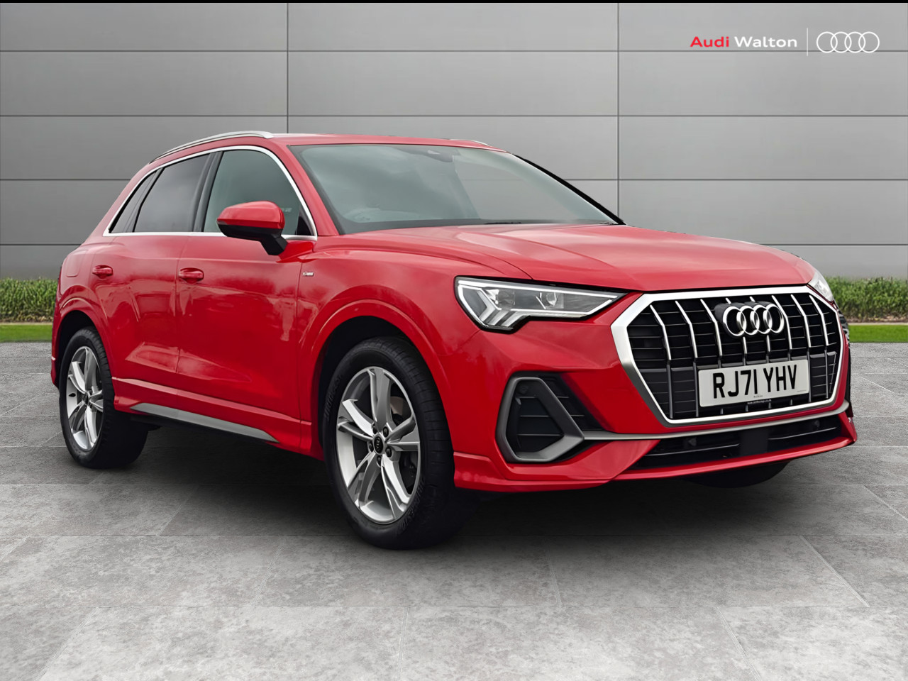 Main listing image - Audi Q3