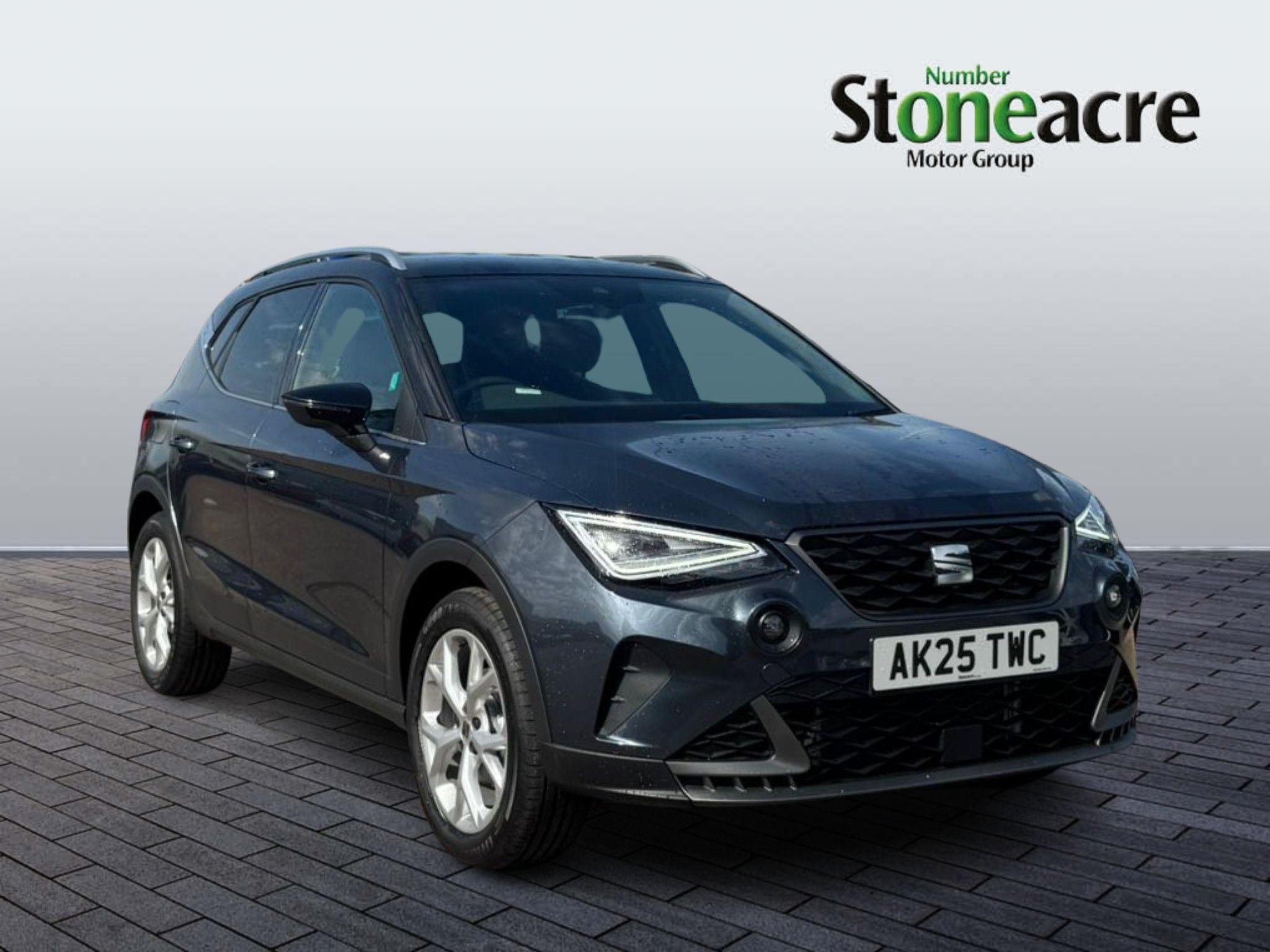 Main listing image - SEAT Arona