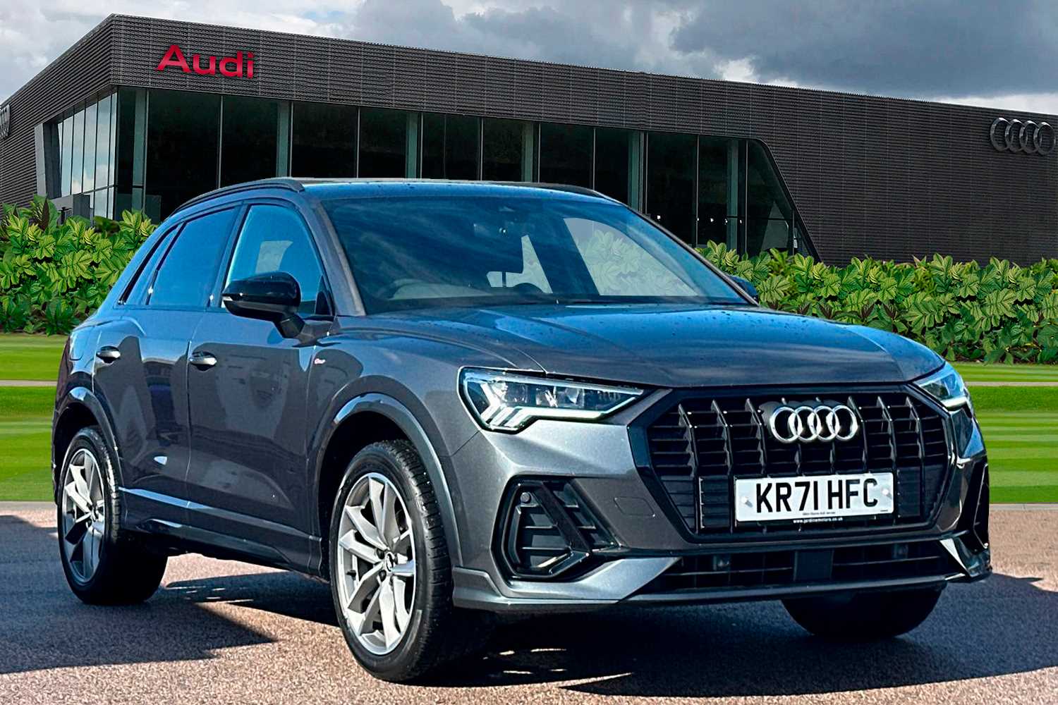 Main listing image - Audi Q3