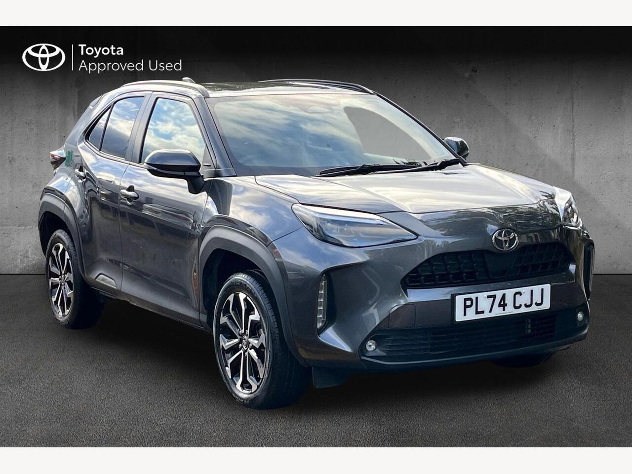 Main listing image - Toyota Yaris Cross