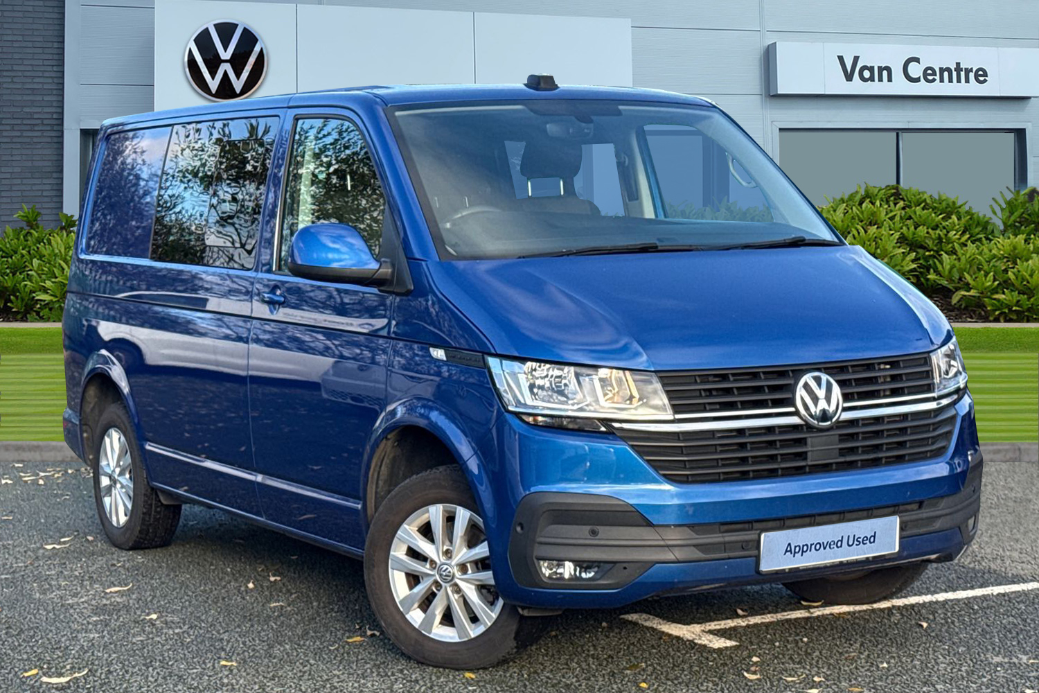 Main listing image - Volkswagen Transporter