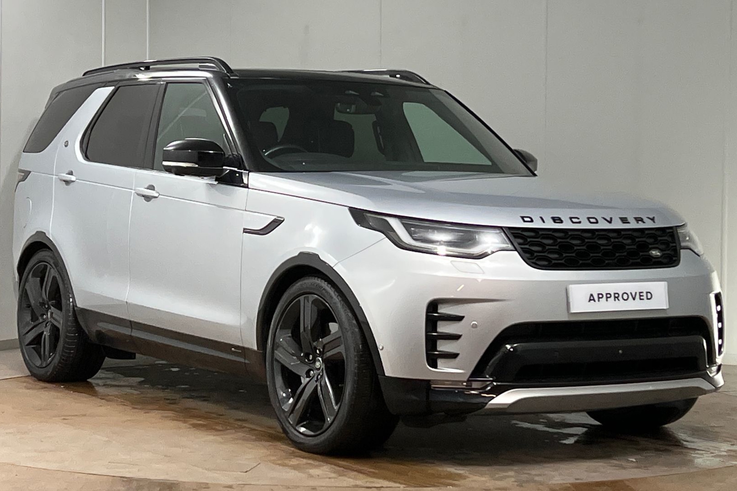 Main listing image - Land Rover Discovery