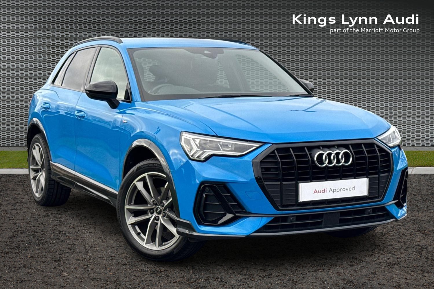 Main listing image - Audi Q3