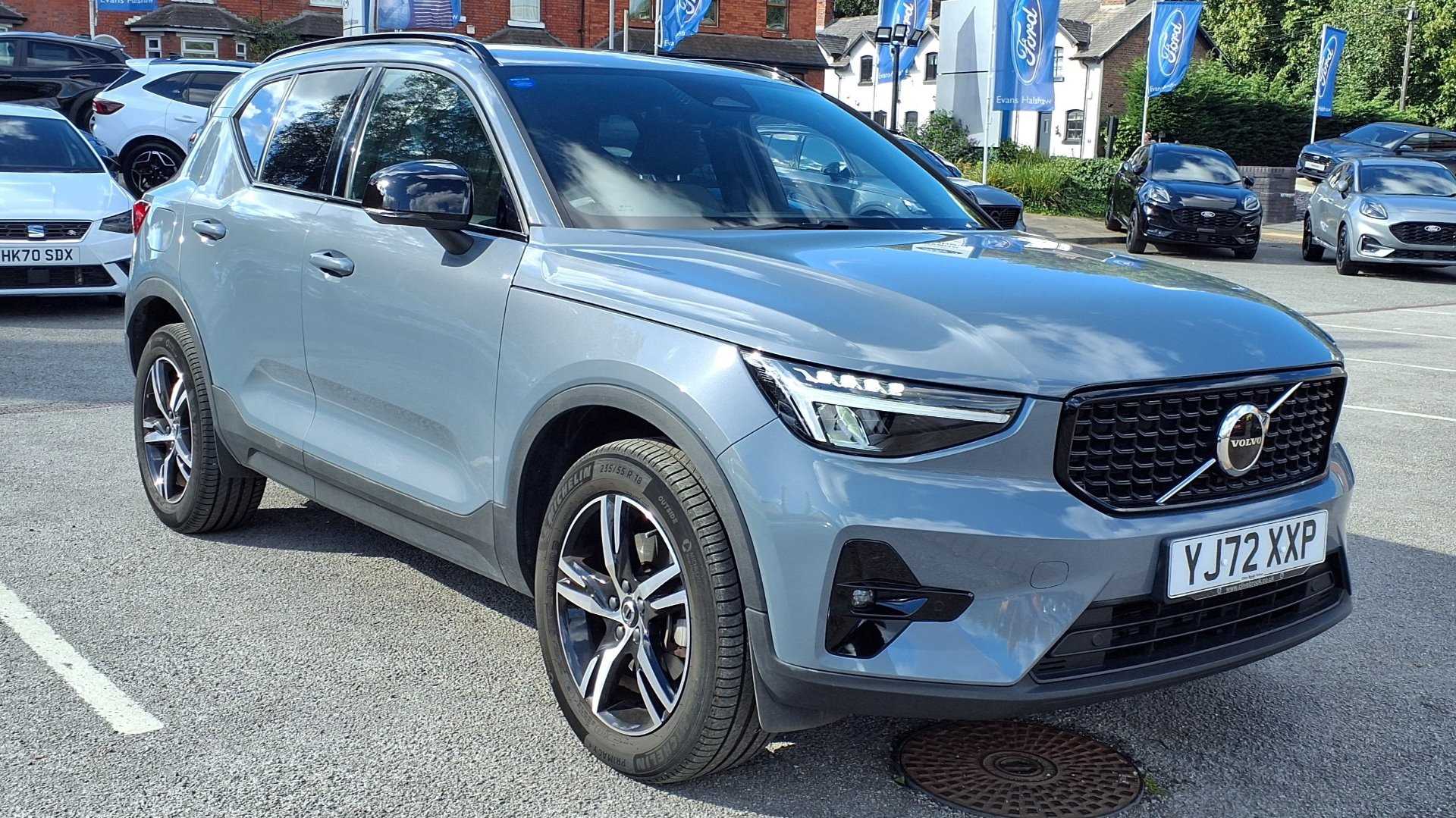 Main listing image - Volvo XC40