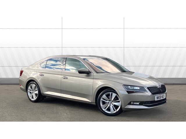 Main listing image - Skoda Superb