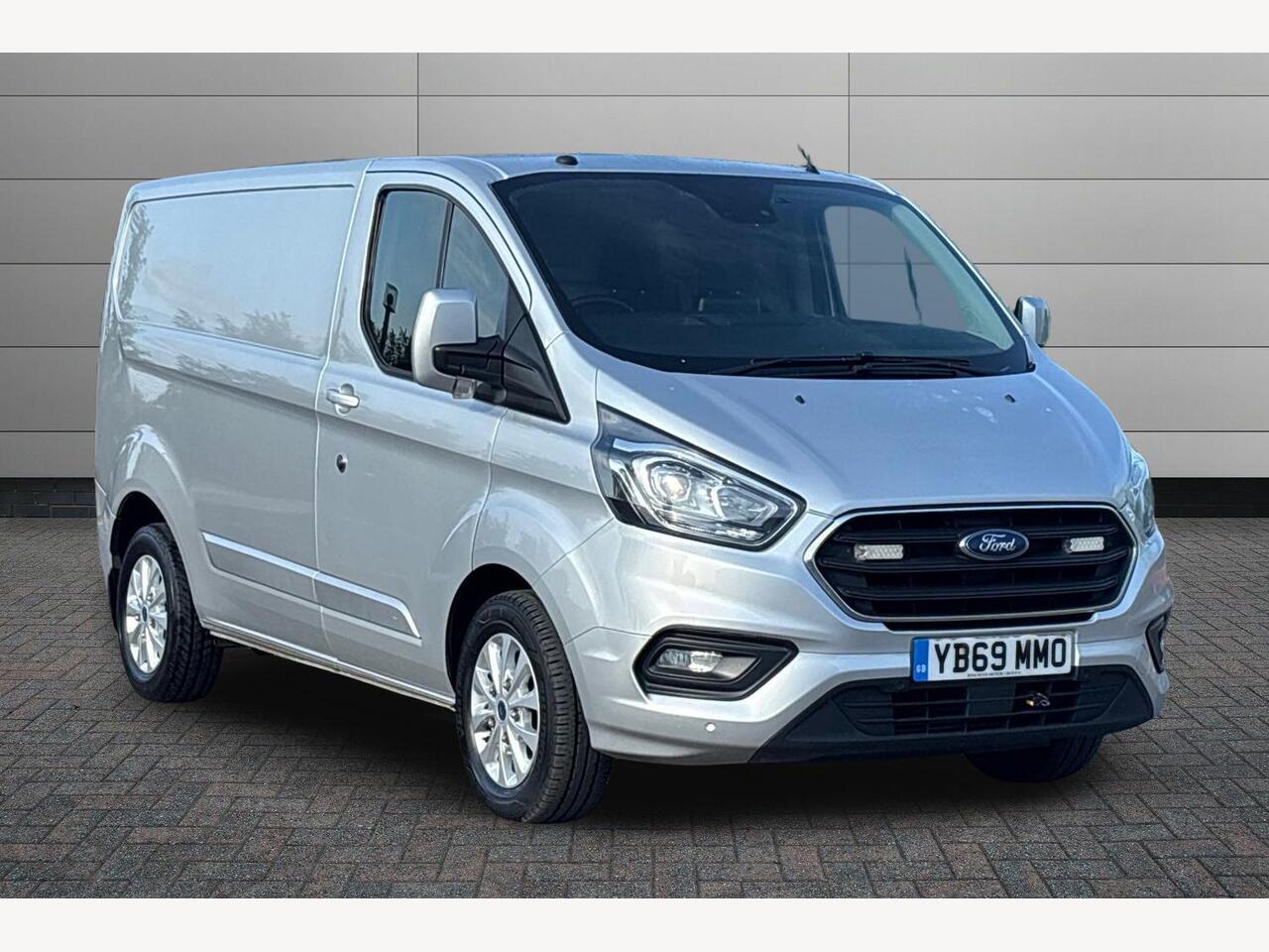 Main listing image - Ford Transit Custom